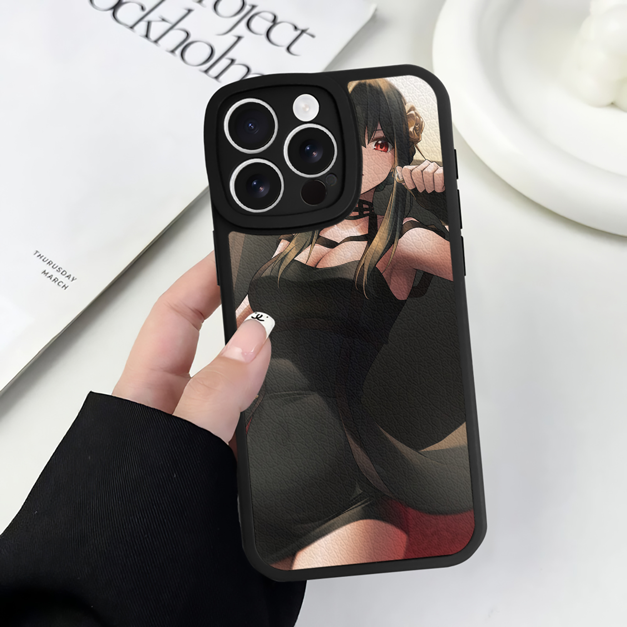 （画像用） SPY×FAMILY间谍家家酒 【iPhone 16シリーズ対応】シリコンスマホケース（レザー調） 材質：シリコン